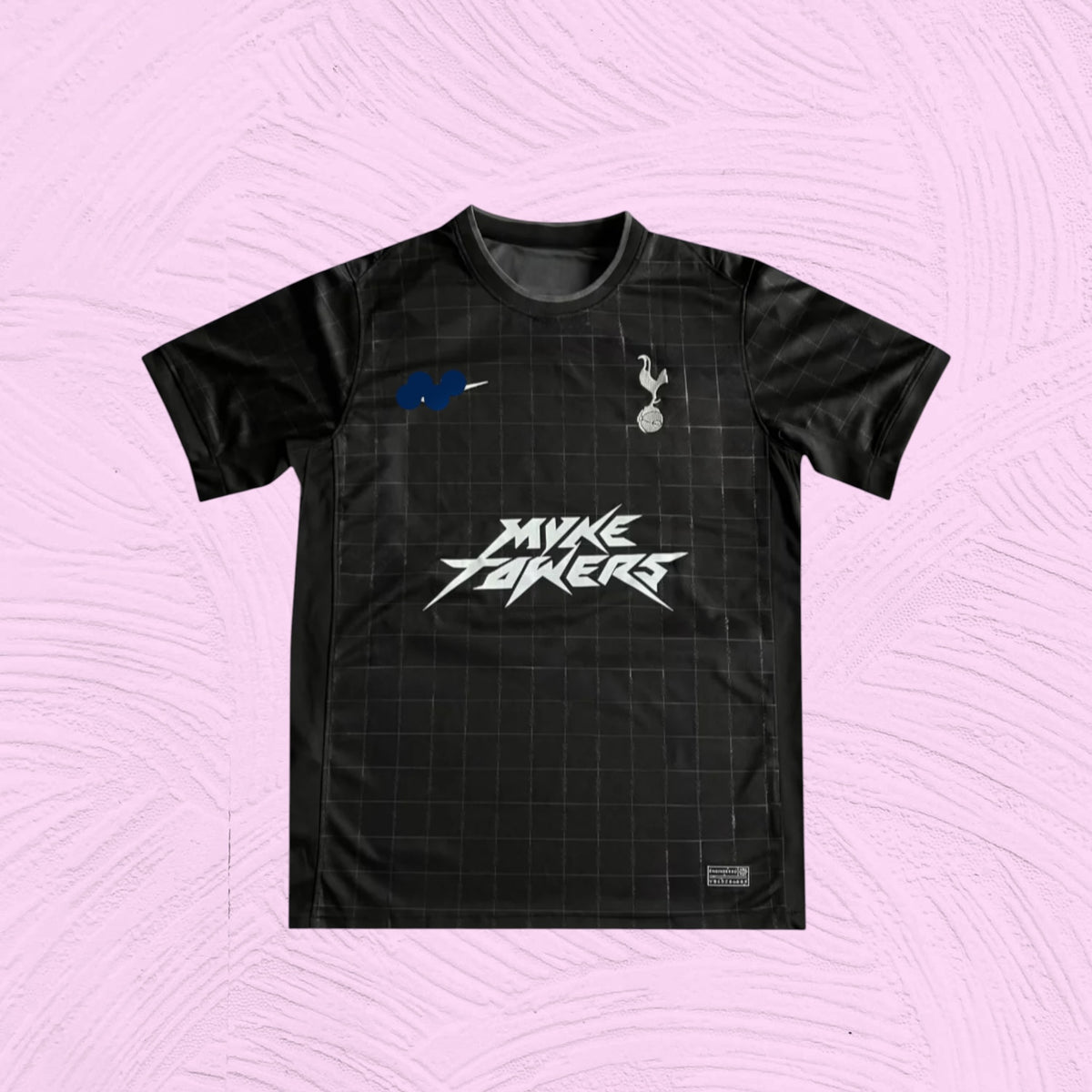 Camiseta Tottenham x Myke Towers