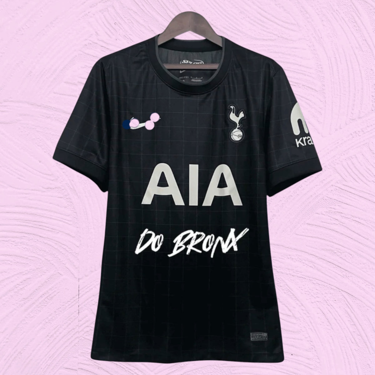 Camiseta Tottenham x Charles Oliveira