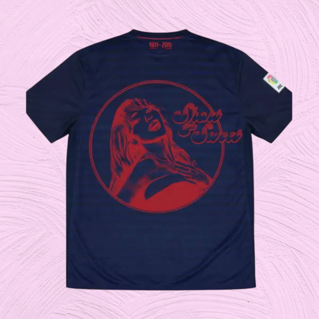 Camiseta Atlético de Madrid x Sabrina Carpenter