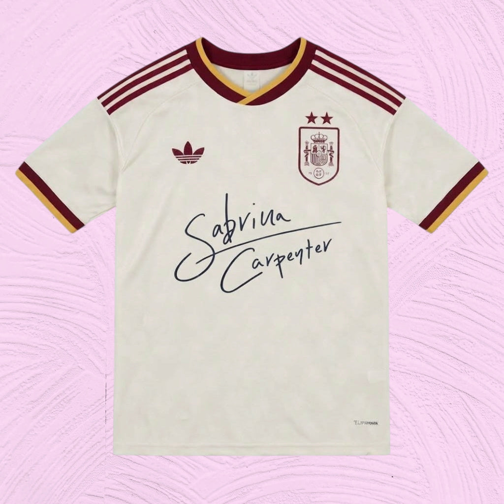 Camiseta España 2 estrellas x Sabrina Carpenter