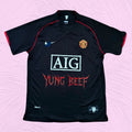 Camiseta Manchester United x Yung Beef