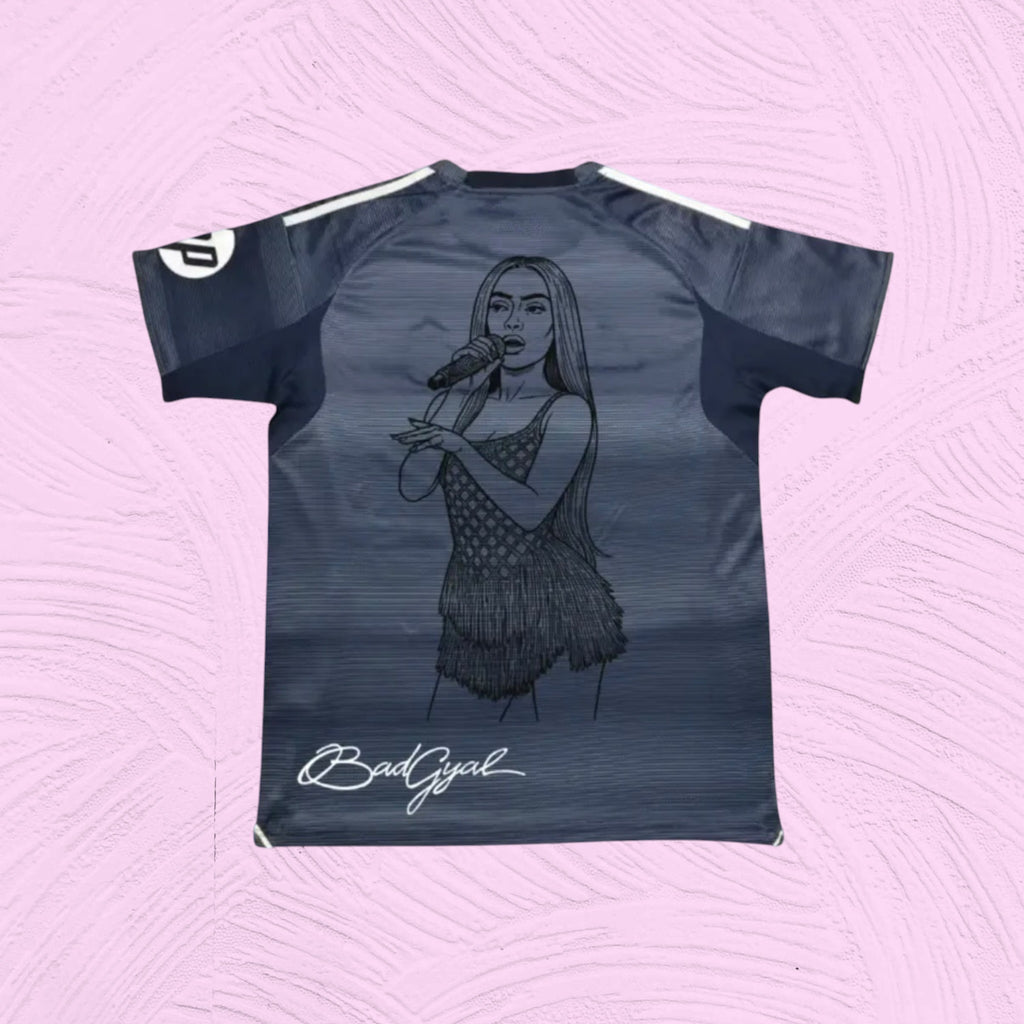 Camiseta Real Madrid x Bad Gyal